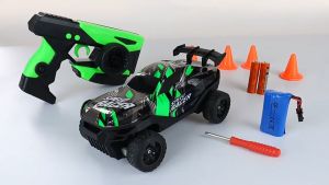 2.4G Mobil RC mainan car Offroad 20 km/jam dengan lampu LED 4WD kendali jarak jauh Anak Laki-laki Remote Control Mobil