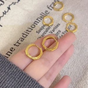 Golden Geometric Hoop Earrings Womens Fashion Versatile Earring Post Autumn Winter New Arrival High-End Sensation Ear Jewelry