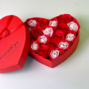 1PC red rose love gift box suitable for wedding anniversary Valentines day Christmas mothers day (excluding accessories)