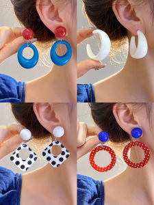 French Vintage Hong Kong Style Circular High-End Womens Earrings Elegant Lightweight Luxury Ear Jewelry Drop Earrings