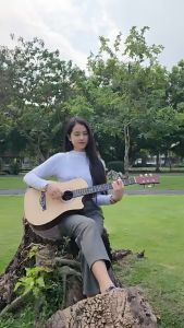 กีต้าร์โปร่ง 41 นิ้ว สำหรับมือใหม่ ชุดครบครัน ส่งเร็ว 2-4 วัน Acoustic Guitar สุดคุ้ม