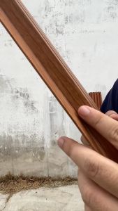 PAUS BIRU ระแนงไม้เทียม ไม้ระแนง ยาว 90ซม และ145ซม และ และ ตัวปิดขอบ 2 ชิ้น บน-ล่าง DIYสำหรับตกแต่งห้องนั่งเล่นและผนังพื้นหลัง ไม้ระแนง wpc ไม้ผนังลอน ระแนงติดผนัง ไม้ระแนงภายใน ระแนงไม้เทียมติดผนัง ลอนเหลี่ยม ไม้ระแนงตกแต่งผนัง3D