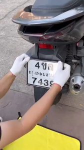 COD กรอบทะเบียนมอเตอไซค์กันน้ำ100% รุ่นขอบบาง กรอบป้ายทะเบียนสำหรับรถจักรยานยนต์ แถมฟรีชุดน็อต กรอบป้ายทะเบียนรถ