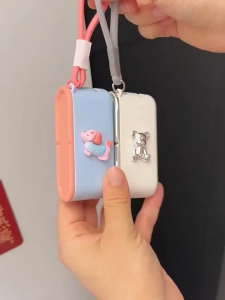 Hộp Đựng Tăm Chỉ Nha Khoa Tự Động Mini Có Gương | Hộp Tăm Chỉ Cá Nhân Có Dây Treo Nhả 1 Tay