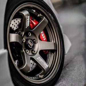 ล้ออัลลอยด์แบบปรับแต่งได้สำหรับรถยนต์ ขนาด 14 ถึง 18 นิ้ว ล้ออัลลอยด์แบบคลาสสิกสำหรับรถยนต์ เหมาะสำหรับรถ Volkswagen Golf จักรีบุรุษ ดาวเหนือ รถ Mini รถ Mazda 3