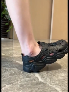 Sandals for men kasut selipar lelaki viral dewasa 2025 new style breathable casual mens shoes beach cave shoes outdoor seaside anti-slip fishing mountaineering backwater wading shoes mens slippers