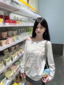 เสื้อยืดแขนยาวพิมพ์ลายตัวอักษรสีขาว ทรงหลวม สำหรับผู้หญิง ฤดูร้อน บาง โปร่ง ใส่ด้านนอก เสื้อผ้าทำงาน แฟชั่นสตรี