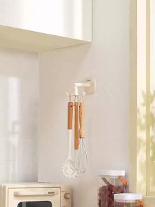 ตะขอเกี่ยวกุญแจ แขวนตะหลิว ทัพพี กระบวย ตะขอแปะผนัง ไม่ต้องเจาะผนัง ไม่ทำให้ผนังเสียหาย มี 3 สีให้เลือก ตะขอแขวนติดผนัง ไม่มีคราบกาวตกค้าง ตัวตะขอหมุนได้