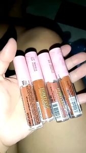 New genuine retro lipstick that does not fade moisturizes moisturizes and is waterproof and is not easy to fade. Lipstick is suitable for pregnant women