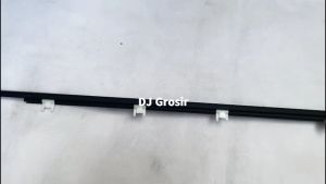 Pelipit Karet Kaca Luar Toyota Avanza 2004-2011 Depan 68151-BZ010