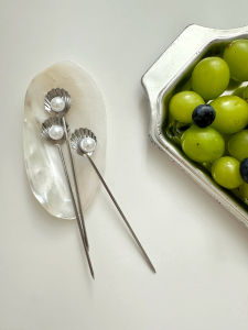 INS Pearl Shell Fruit Toothpick Creative Cute Summer Stainless Steel French Household Desserts Cake Fruit Fork