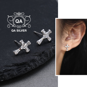 Khuyên tai bạc 925 chữ thập bông thánh giá metallic S925 CROSS QA SILVER Earrings EA240607