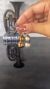 ( SHOP BUÔN SỈ ) Móc khóa hình hồ lô mini có 2 màu vàng - bạc tiện dụng 2in1 kiêm bật lửa size 3.4cm kim loại full box