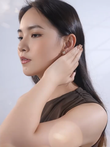 QUEENSUN 18k gold  Lab Grown Diamond  earrings light luxury temperament high-end feeling snowflake clover Valentines Day gift雪花四叶草