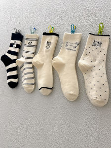 สีขาว ถุงเท้าถึงกลางน่อง ลำลอง ผ้าฝ้าย ถุงเท้าสําหรับผู้หญิงที่มี การ์ตูน ถุงเท้าสบายดูดซับความชื้นลายสุนัขสําหรับ ฤดูใบไม้ร่วง