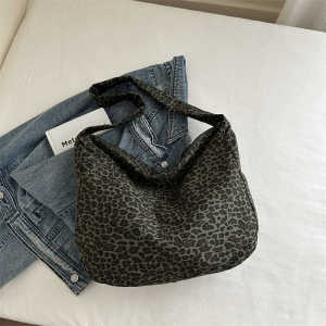 กระเป๋าผ้าแคนวาสทรงสะพายข้างสำหรับผู้หญิง ความจุขนาดใหญ่ สไตล์อินส์ กระเป๋าถือแบบลำลอง กระเป๋าสะพายข้างลายเสือดาว