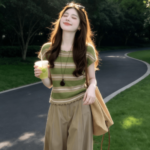Shalldoer | Slimming Green Stripe Knit Shortsleeve and Long Pants Set
