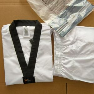 ชุดฝึกเทควันโดสำหรับผู้ใหญ่ชุดฝึกนักศึกษาวิทยาลัยแบบมืออาชีพตาข่ายผ้าระบายอากาศนุ่มหลวมสำหรับเด็ก