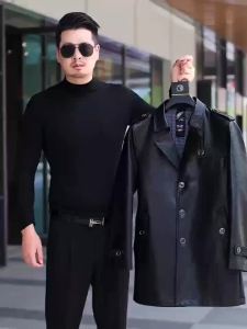 Áo Khoác Nam Chất Liệu Giả Da Cao Cấp Kiểu Dáng Trench Coat Mùa Thu Đông Dài Lịch Sự Lịch Lãm Có Cổ Áo Dựng Và Khuy Cài Một Hàng.