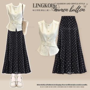 NUMEN BUTTON | Petite Casual Style Outfit Slimming Round Neck Vest Polka Dot Skirt Two-piece Set