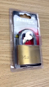Khóa Cơ Master Lock 1904D – Rộng 60mm Thân Đồng Nguyên Khối Cùm Thép Chống Cắt Dùng Cho Cửa/Kho/Xưởng