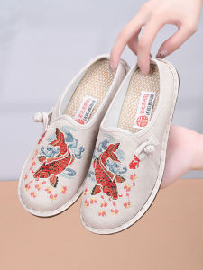 2024 New Beijing Cloth Shoes Womens Embroidered Head Half-Support Casual Flats Anti-Slip Soft Bottom Ethnic Style Mom Shoes