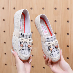 นุ่ม รองเท้าส้นแบนแบบสวมด้านล่าง ลำลอง รองเท้า ผู้หญิง รองเท้าผ้าปักกิ่งสไตล์น้ําหอมขนาดเล็กใหม่หัวกลมลายปมผีเสื้อ