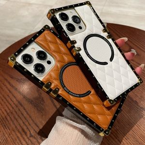 เคสโทรศัพท์กันกระแทกแบบแข็งหนังหรูหราขอบสี่เหลี่ยมสำหรับ iPhone 15 14 Pro Max Plus 13 12 11 Pro Max ปลอกโทรศัพท์ชาร์จไร้สายแบบแฟชั่น