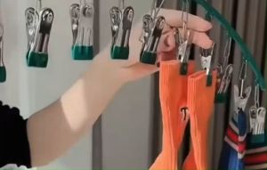 ไม้แขวนหนีบผ้า ตากผ้า หนีบชุดชั้นใน ถุงเท้า ทำจากสแตนเลส เคลือบชิลิโดนกันลื่น มี4 สี รุ่น.N3