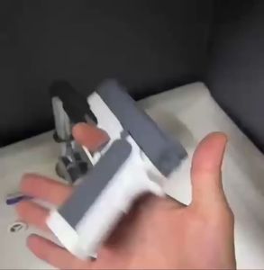 【ซื้อ1แถม1】🔥ของเล่นเด็ก🔥 ปืนฉีดน้ำ ปืนฉีดน้ำแรงๆ ยิงไกล ปืนฉีดน้ำเด็กสงกรานต์ Summer toys ของเล่นเด็ก ของขวัญเด็ก