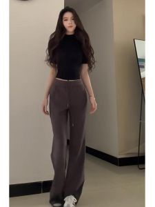 เสื้อยืดคอกลมแขนสั้นสีดำสำหรับผู้หญิงในฤดูใบไม้ผลิและฤดูร้อน เสื้อผ้าทำงานทรงสลิมฟิตสำหรับผู้หญิง เสื้อผ้าทำงานแบบลำลอง