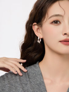 Möbius Twisted Matte Metal Earrings: A Vintage Court Style Geometric Design for Women No Piercing Required Mosquito Coil Tray Clips