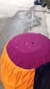 Mùng chống mưa cho gà đá ( màu ngẩu nhiên )