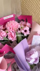 BloomJoy: Buket Bunga Artificial Wisuda & Ulang Tahun