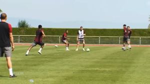 ตาข่ายประตูฟูตาข่ายฟู สำหรับการฝึกซ้อมกอง 3.2x2.1x0.9 ม. สำหรับ 5 คน แรก บริษัท ตาข่ายประตูฟู 5 คน