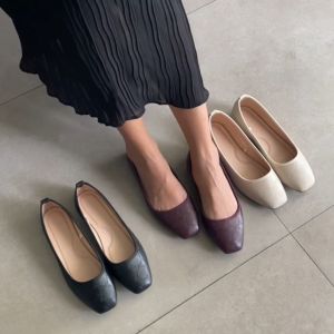 Sepatu Flat Wanita MINNIK 0009: Sepatu Untuk Aktivitas Santai