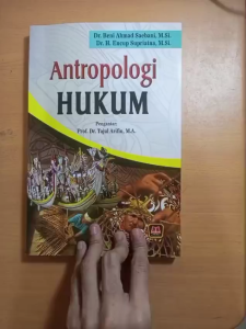 ANTROPOLOGI HUKUM - PUSTAKA SETIA