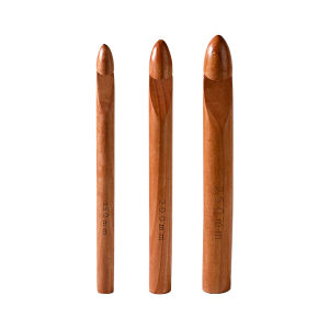 15/20/25mm Wooden Crochet Hook Weave Yarn Knitting Needles Tool Kit DIY Portable Large Handmade Knitting Sweater Sewing Crochet