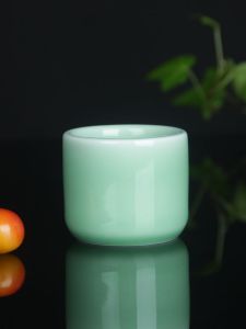 Small Li Green Porcelain Cup: A Traditional Chinese Tea Drinking Experience