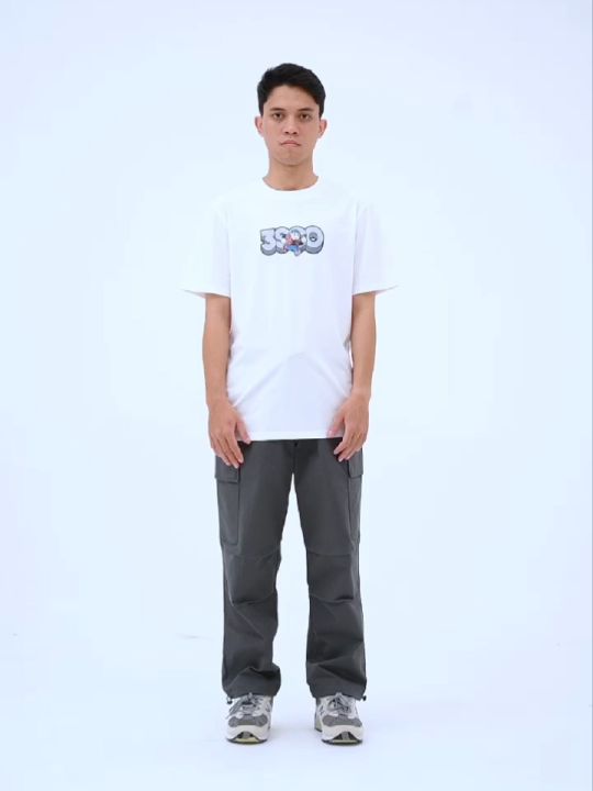 3Second Kaos Pria Lengan Pendek Regular Fit Katun Logo Script Moving 701124