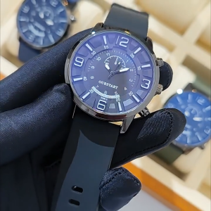 Mens Vintage Quartz Watch Easy to Read Round Dial Watch with Silicone Band for Meeting and Dating Blue light large Dial Watch