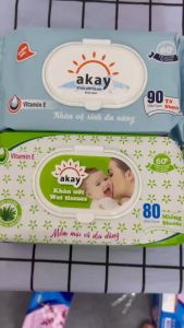 Khăn ướt trẻ em Akay tinh chất lô hội vitamin E  80tờ/90tờ diệt khuẩn dưỡng da hiệu quả