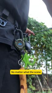 Retractable Heavy Duty Pull Reel Carabiner Key Chains Strong Steel Wire Rope Buckle Spring Key Ring Outdoor Sporty Keychain Tool