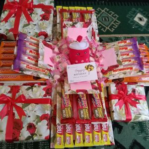 Explosion box snack box plus boneka