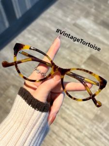 Tongyun | Retro Triangular Cat Eye Anti Blue Light Hyperopia Reading Glasses