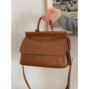 กระเป๋าสะพาย ARCTIC HUNTER มีหลายซ่องเก็บ