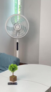 มอเตอร์เยอรมัน การประหยัดพลังาน พัดลม 16นิ้ว พัดลมตั้งพื้น เสียงเงียบ พัดลมรีโมต Stand Fan พัดลมอุตสาหกรรมสไลด์ฐานกลม พัดลม 5ใบพัด 8 ระดับ พร้อมฟังก์ชั่นจับเวลา 12H พัดลมรีโมท ลมแรง ลมแรง เสียงเบา การใช้พลังงานต่ำพัดลม ห้องนั่งเล่น ห้องนอน สำนักงาน