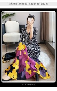 ชุดพิมพ์ลายเสือดาวพลี หนึ่งคนหนึ่ง โนวาคุณภาพ Miyake | จีบสาววินเทจฤดูใบไม้ ผลิ/ฤดูร้อนกระโปรง วีสาว น้ำเกลัง