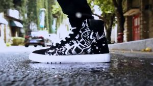 Korean Fashion Men's Canvas Shoes: Trendy All-Season High-Top Laced-Up Leisure Sneakers