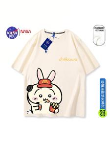 เสื้อยืดแขนสั้นคอตตอน NASA สำหรับผู้หญิง ฤดูร้อน ลายการ์ตูน Chiikawa ทรงหลวม สไตล์ลำลอง เสื้อยืดคู่รัก